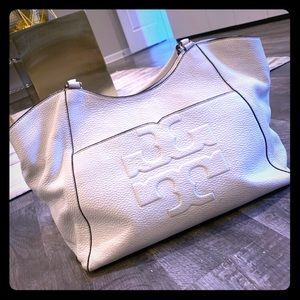 Tory Burch Bombe T leather ivory bag